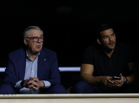 brasileirao:-carlo-ancelotti-acompanha-partida-em-sao-januario