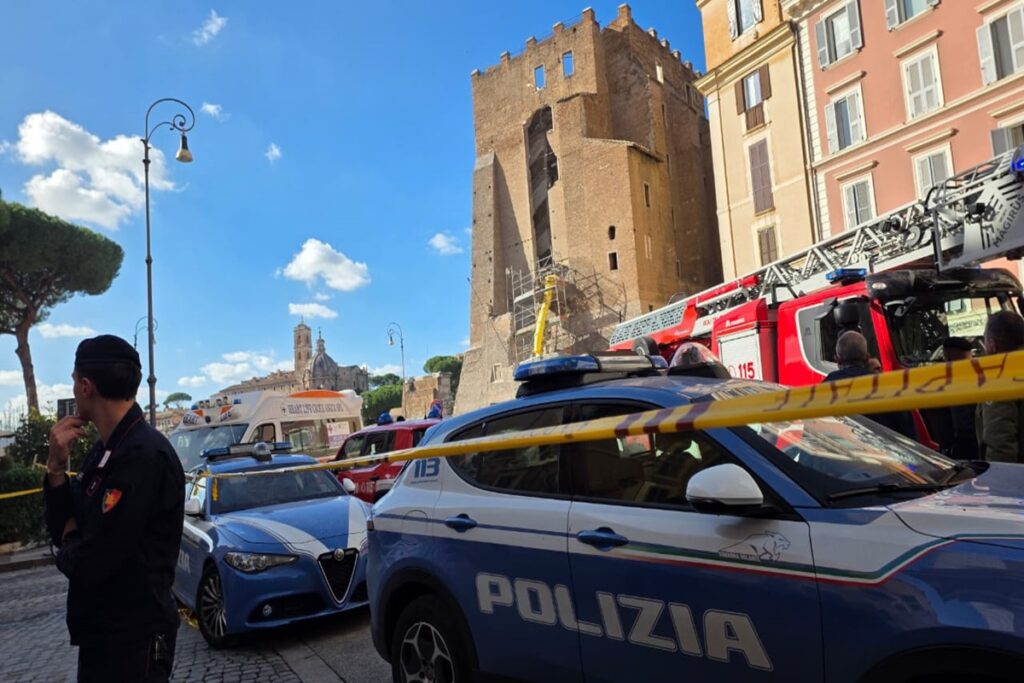 roma:-torre-desaba-parcialmente-proximo-ao-coliseu-e-deixa-feridos