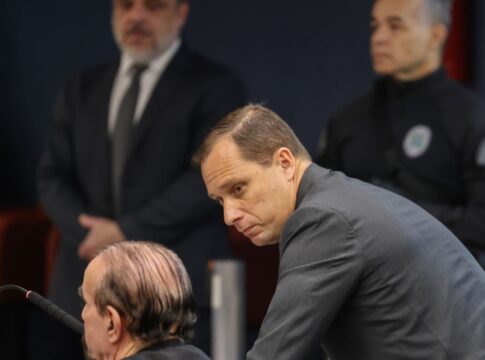 mauro-cid-passa-por-audiencia-no-stf-e-retira-tornozeleira-eletronica