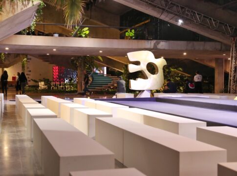 estrutura-do-metropoles-catwalk-se-destaca-no-teatro-nacional;-veja