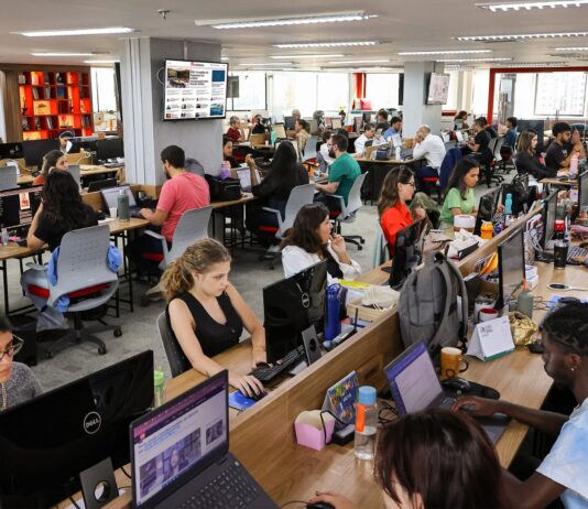 recorde!-metropoles-atinge-8,4-bilhoes-de-visualizacoes-em-outubro