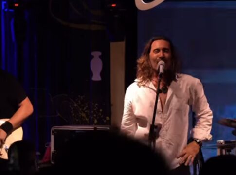 cantor-e-afastado-de-banda-apos-ser-acusado-de-agressao-pela-esposa