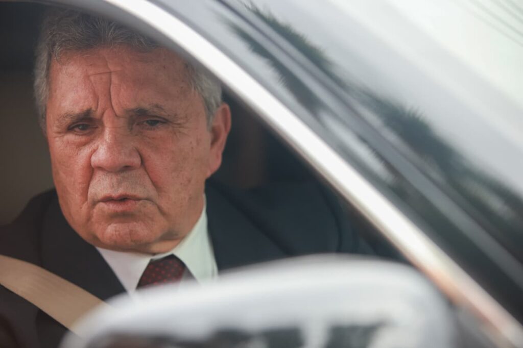 bolsonaro-esta-“abatido”,-diz-fraga-apos-visita-em-prisao-domiciliar