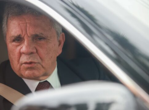 bolsonaro-esta-“abatido”,-diz-fraga-apos-visita-em-prisao-domiciliar