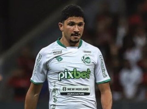 yuri-lima-volta-aos-campos-apos-termino-com-iza:-“minha-vida”