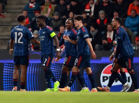 champions-league:-arsenal-vence-fora-de-casa-e-napoli-fica-no-empate
