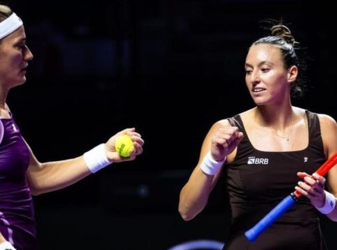 stefani-e-babos-vencem-russas-e-se-aproximam-da-semi-do-wta-finals