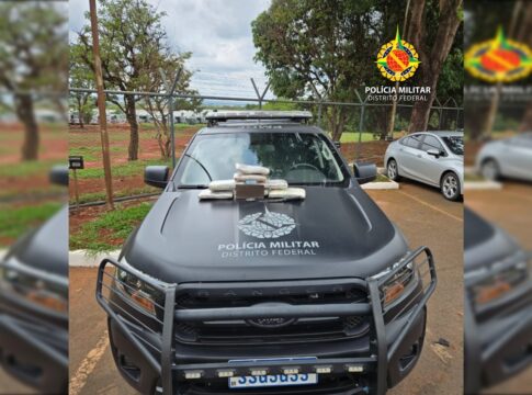 cadela-policial-da-pm-fareja-droga-em-mala-na-rodoviaria-interestadual