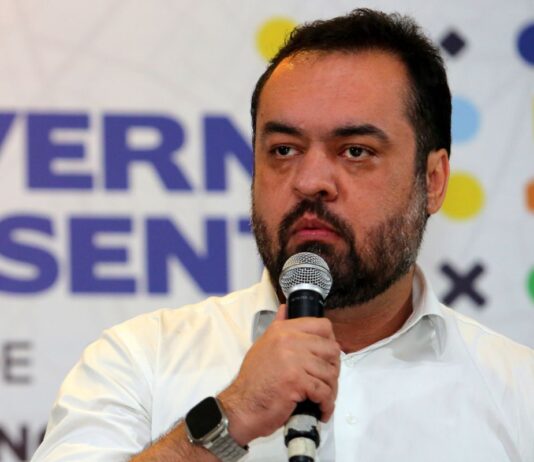 claudio-castro-se-manifesta-apos-voto-de-relatora-pela-cassacao-no-tse