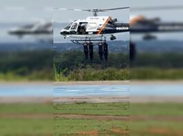 “treino-de-guerra”-chama-atencao-com-pms-do-df-pendurados-em-aeronave