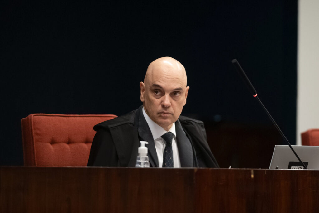 gdf-pede-a-moraes-para-avaliar-se-bolsonaro-tem-condicoes-de-ficar-na-papuda