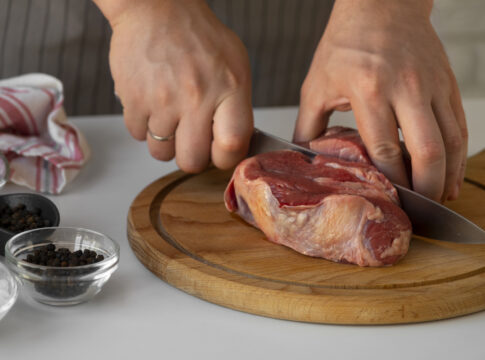 carne-azul:-mercado-recusou-devolucao-de-produto-vendido-estragado