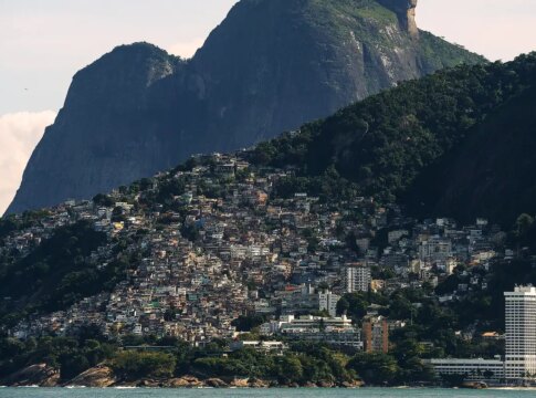 projeto-qualifica-mototaxistas-de-favelas-do-rio-para-atuar-no-turismo