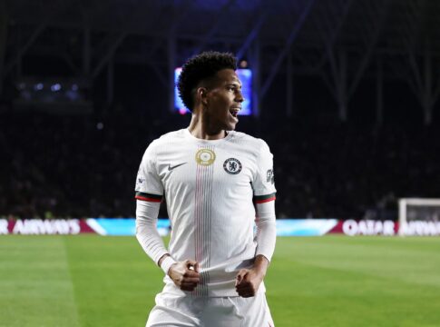 video:-estevao-abre-placar-para-o-chelsea-contra-qarabag-na-champions