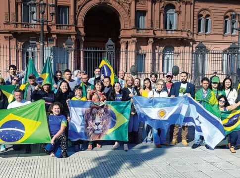 bolsonaristas-“exilados”-preparam-protesto-contra-moraes-na-argentina