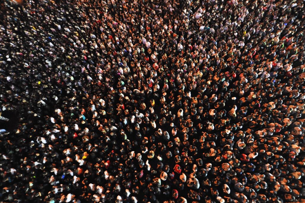 deus-e-paulista?-nome-do-“todo-poderoso”-inspira-pais-em-sp