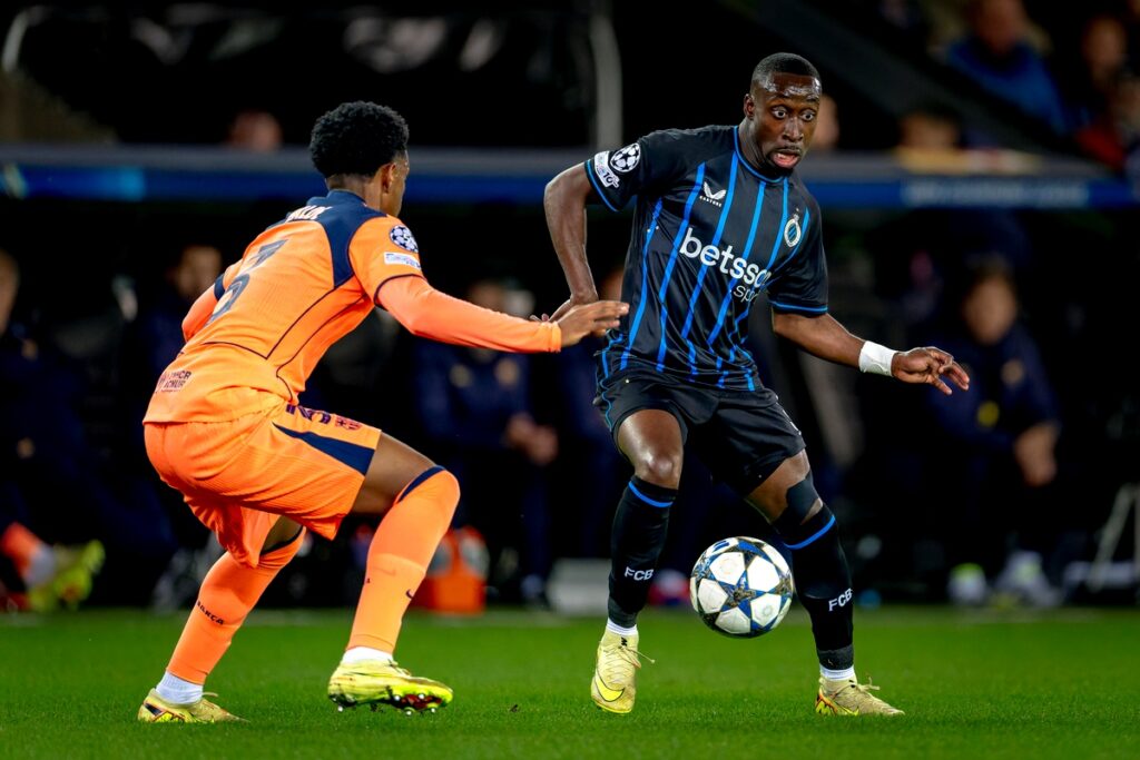 champions-league:-club-brugge-e-barcelona-empatam-em-duelo-eletrizante