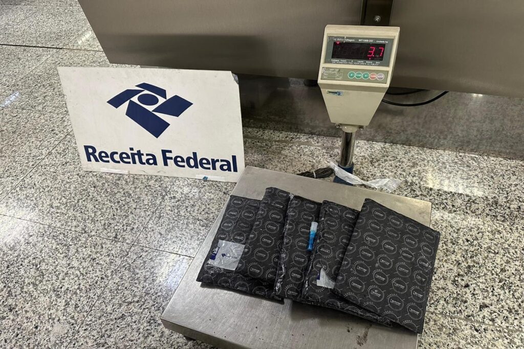 passageiro-e-preso-no-df-ao-tentar-pegar-voo-com-3,7kgs-de-cocaina