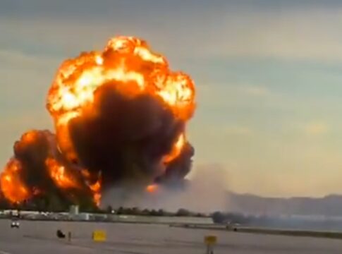 numero-de-mortos-em-explosao-de-aviao-de-carga-nos-eua-sobe-para-12