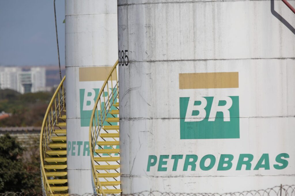 petrobras-“vende”-na-cop30-diesel-equiparado-a-combustivel-fossil
