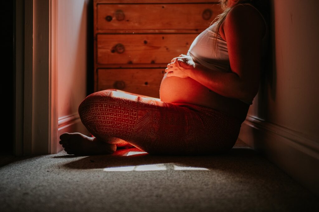 clima-e-ansiedade-ambiental-tem-afetado-decisao-de-ter-filhos.-entenda