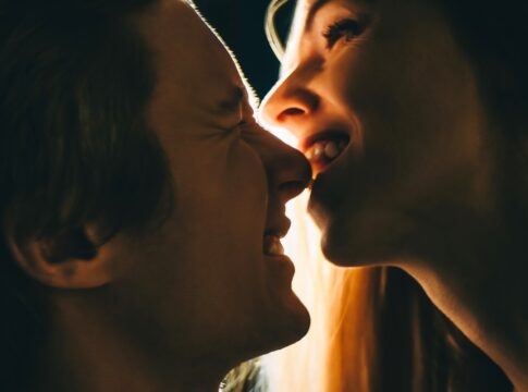 tesao-diferente:-conheca-o-fetiche-em-morder-e-ser-mordido-no-sexo