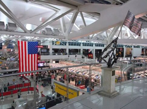 eua-vao-reduzir-trafego-aereo-em-10%-devido-ao-shutdown