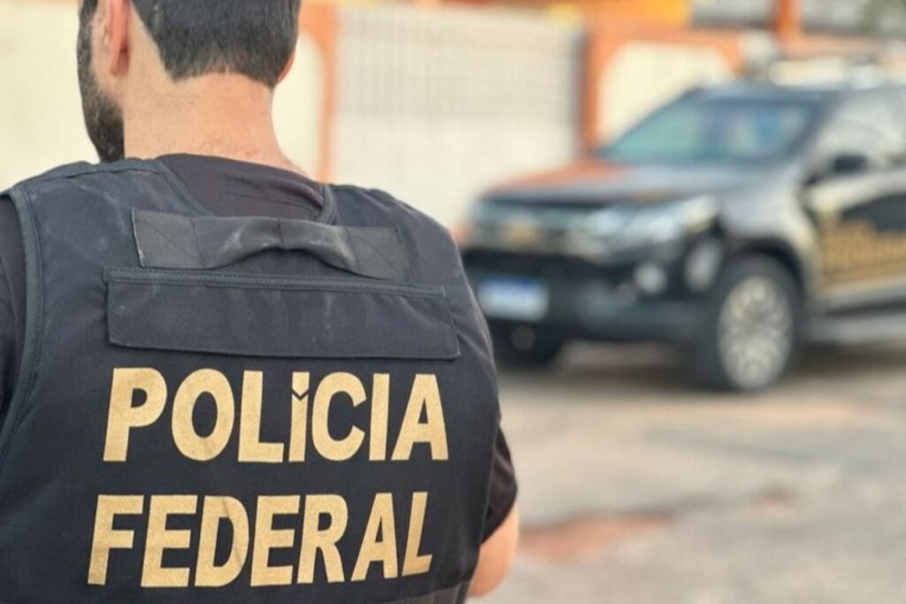 pf-deflagra-operacao-contra-3-policiais-federais-e-um-pm-por-extorsao