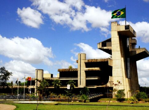 pf-prende-2-em-sorocaba-em-operacao-contra-desvios-na-area-da-saude