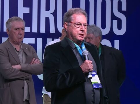 oswaldo-de-oliveira-se-manifesta-apos-polemica-com-ancelotti