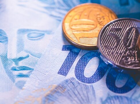 endividamento-bate-recorde-e-inadimplencia-avanca-no-brasil