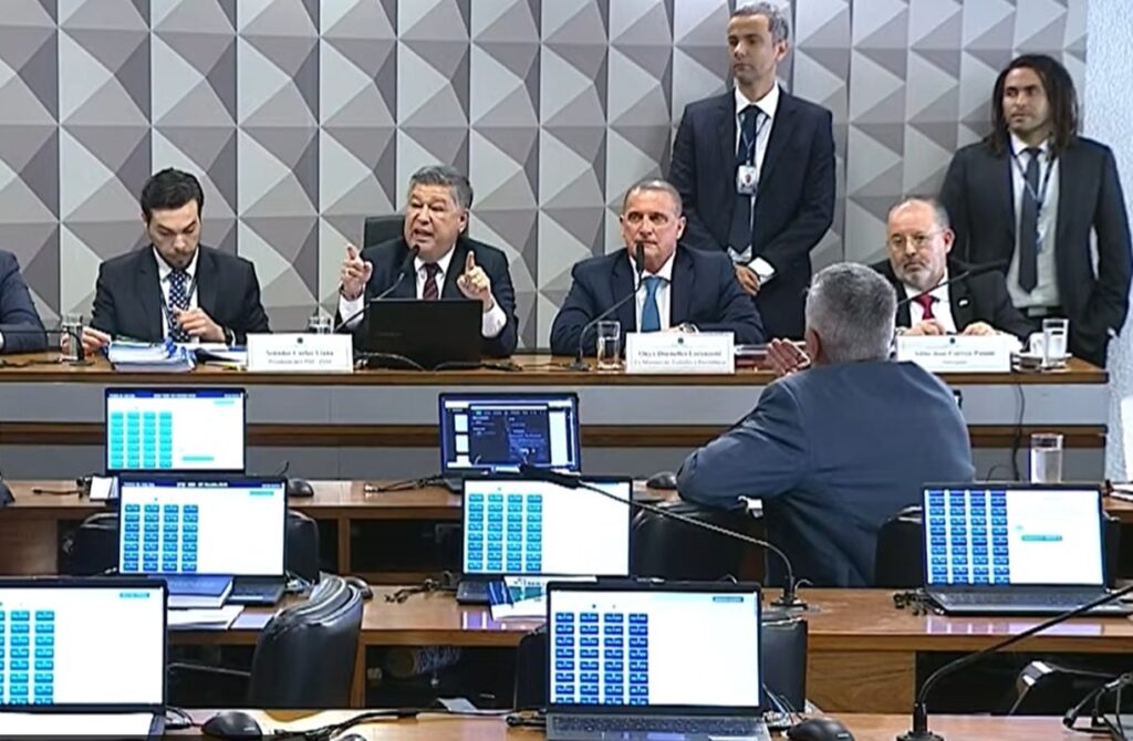 cpmi-tem-discussao-e-pedido-para-“calarem-a-boca”:-“presidente-sou-eu”
