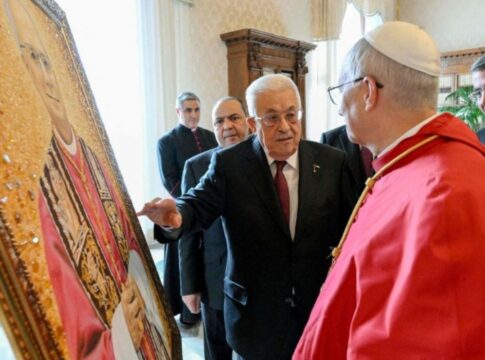 papa-leao-xiv-se-encontra-com-lider-palestino-e-pede-ajuda-a-gaza