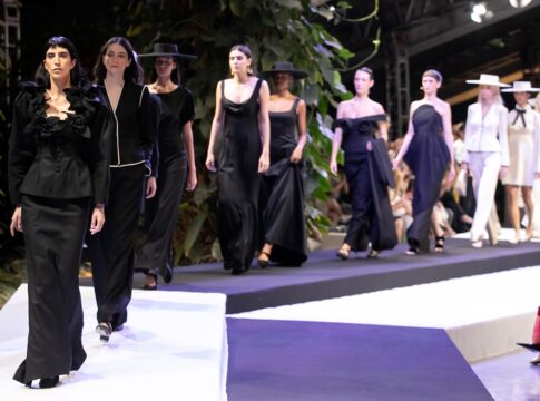 aluf-e-maria-cativam-metropoles-catwalk-em-desfile-com-isabeli-fontana