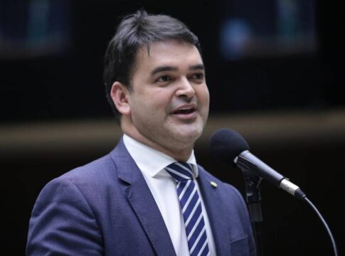 vice-lider-de-lula-quer-travar-alta-de-planos-de-saude-para-idosos