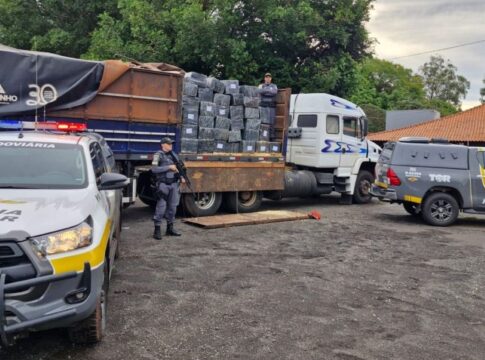 madeironha:-caminhoneiro-e-preso-com-1,8-tonelada-de-droga-em-carga