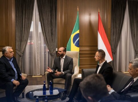eduardo-bolsonaro-se-reune-com-premie-da-hungria-nos-eua