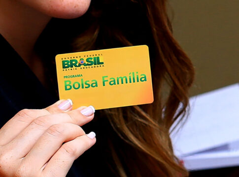 de-bolsa-familia-a-bpc:-veja-golpes-mais-comuns-aplicados-nas-redes