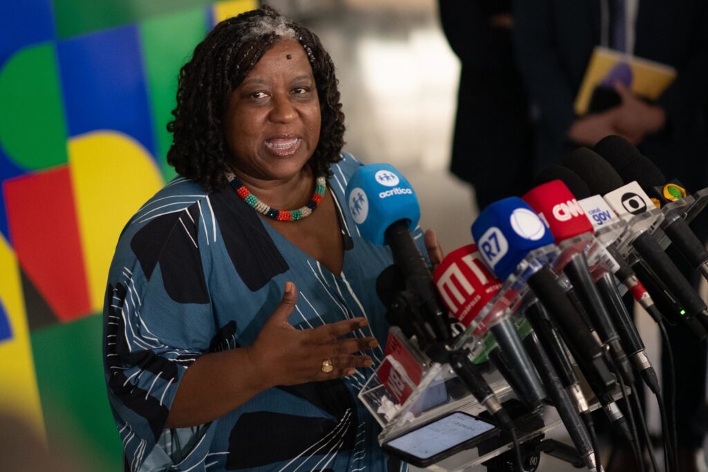 ministra-de-lula-libera-r$-2,8-milhoes-a-anistiados-do-regime-militar