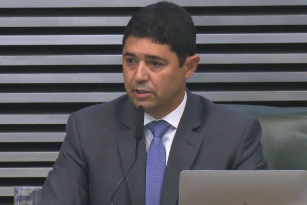 rosario-chora-em-posse-ao-citar-bolsonaro:-“em-breve-estara-conosco”