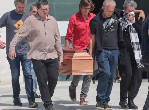 familiares,-amigos-e-politicos-se-despedem-de-paulo-frateschi-na-alesp