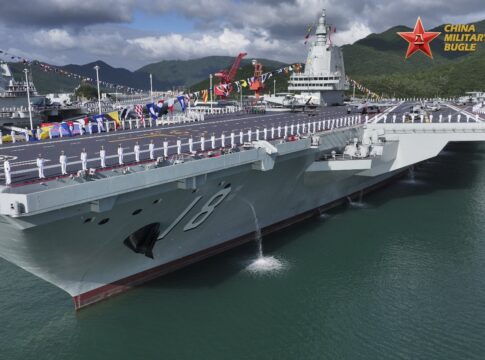 fujian:-china-coloca-em-operacao-seu-porta-avioes-mais-poderoso