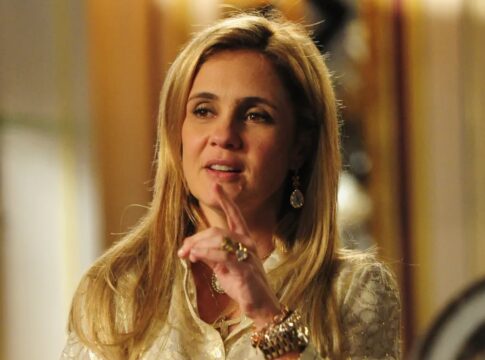 adriana-esteves-pode-faturar-salario-milionario-em-avenida-brasil-2