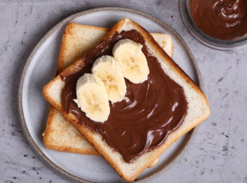 aprenda-a-fazer-um-pao-de-nutella-com-massa-fofinha-e-muito-recheio