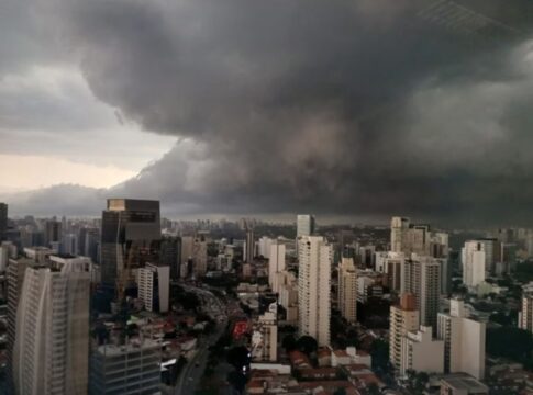 defesa-civil-emite-alerta-severo-para-chuva-e-rajadas-de-vento-em-sp