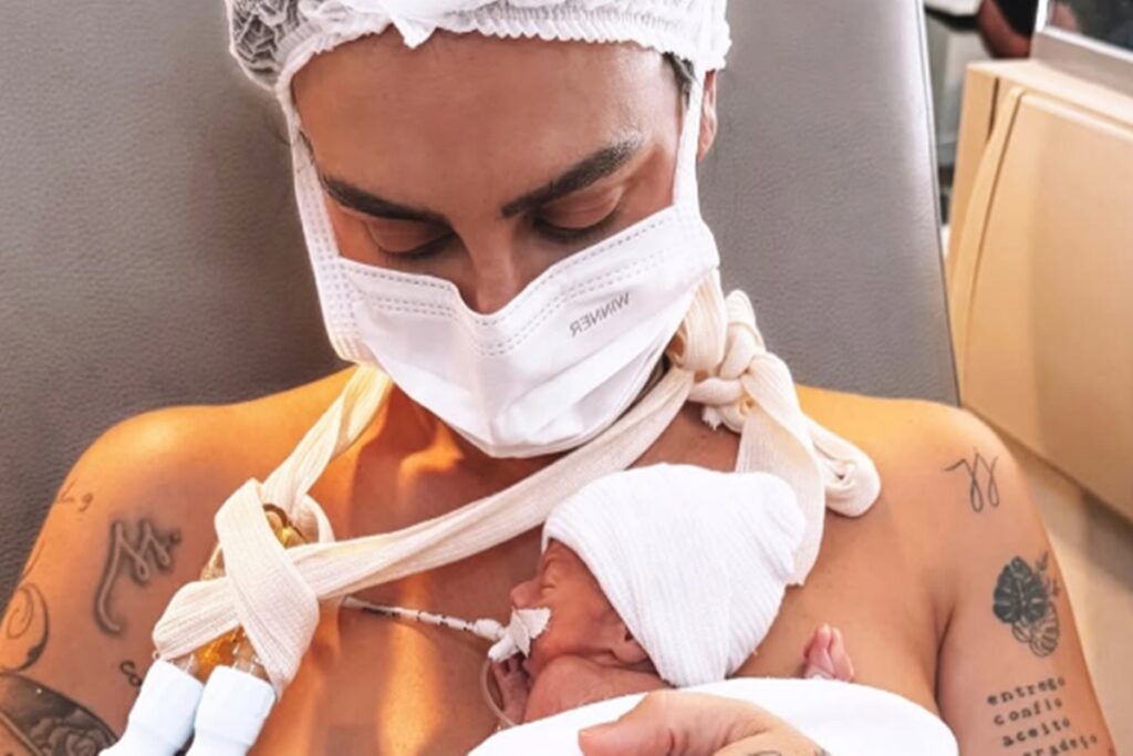 clara-maia-revela-como-foi-parto-de-emergencia-em-que-perdeu-um-filho