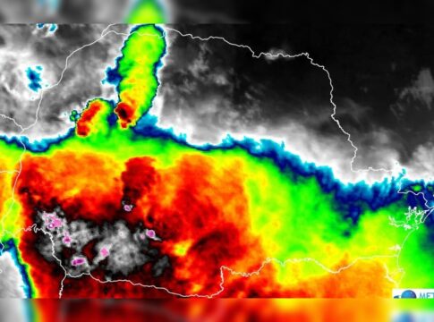 imagens-de-satelite-mostram-tornado-que-devastou-cidade-no-parana