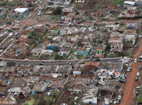 apos-tornado,-enem-e-suspenso-em-rio-bonito-do-iguacu,-no-parana