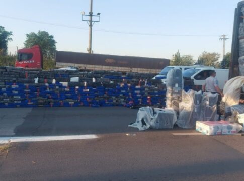 motorista-de-caminhao-e-preso-com-4-toneladas-de-maconha-em-sp