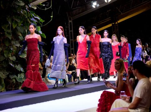 renda,-lingerie-e-transparencia-marcam-desfiles-do-metropoles-catwalk